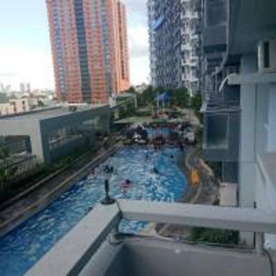 Cubao Manhattanheights Unit 11A Tower B, 2Br Manille Extérieur photo