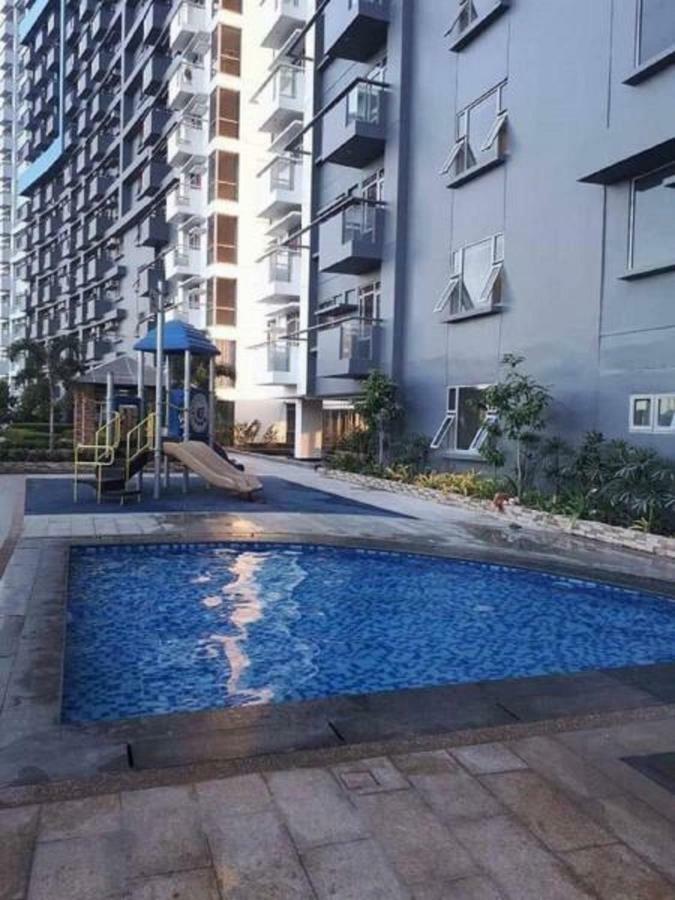 Cubao Manhattanheights Unit 11A Tower B, 2Br Manille Extérieur photo