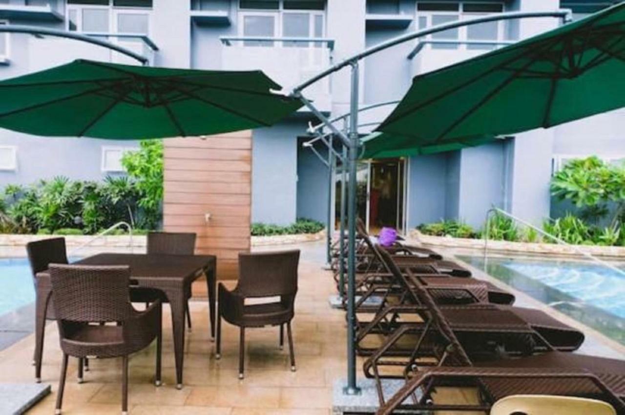 Cubao Manhattanheights Unit 11A Tower B, 2Br Manille Extérieur photo