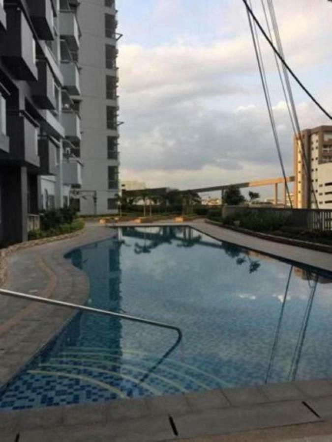 Cubao Manhattanheights Unit 11A Tower B, 2Br Manille Extérieur photo