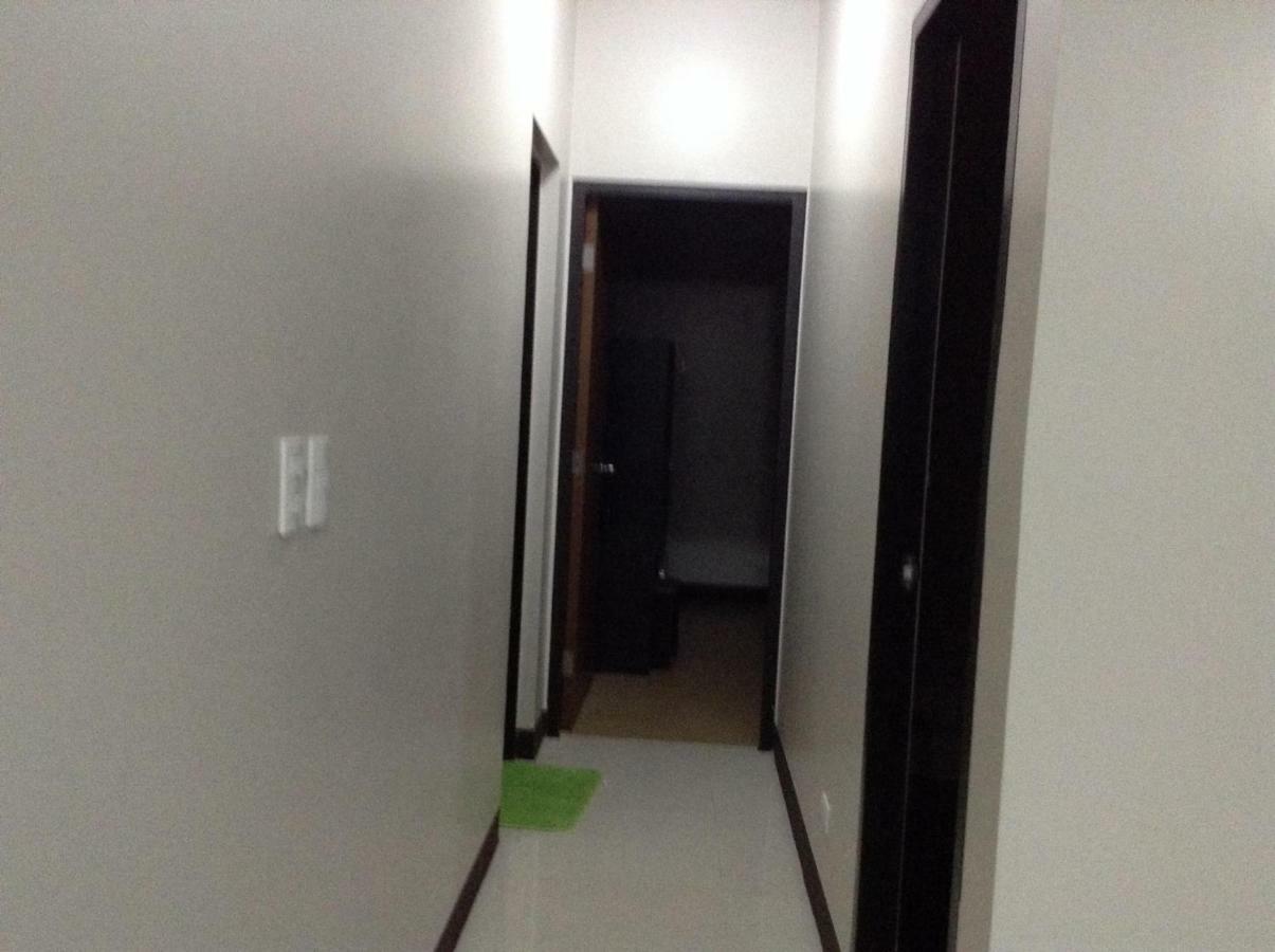 Cubao Manhattanheights Unit 11A Tower B, 2Br Manille Extérieur photo