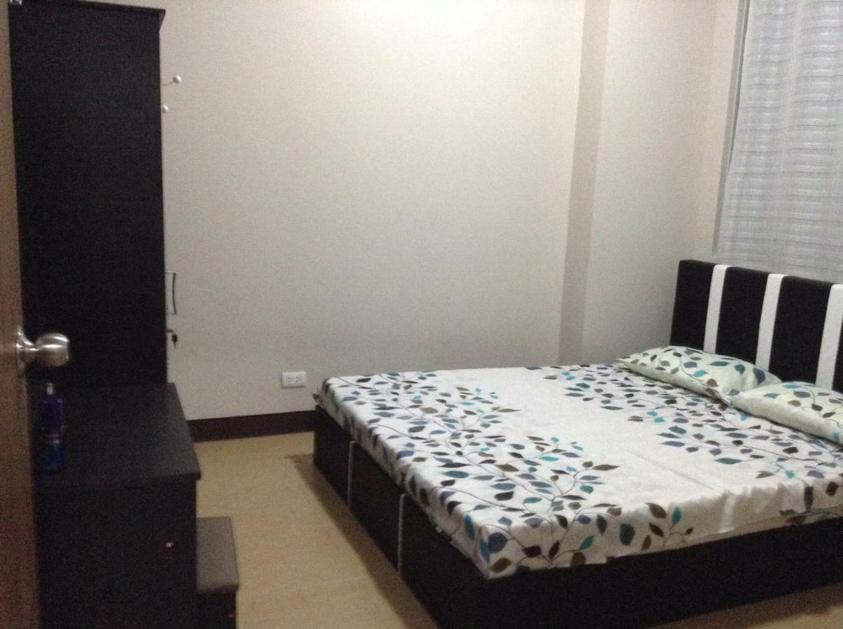 Cubao Manhattanheights Unit 11A Tower B, 2Br Manille Extérieur photo
