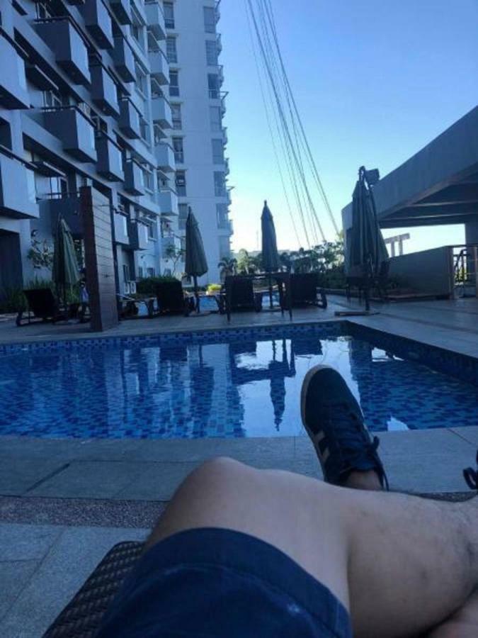 Cubao Manhattanheights Unit 11A Tower B, 2Br Manille Extérieur photo