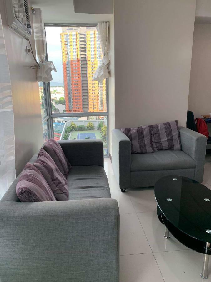 Cubao Manhattanheights Unit 11A Tower B, 2Br Manille Extérieur photo