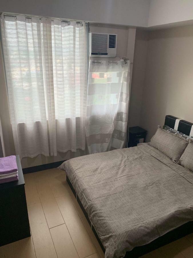 Cubao Manhattanheights Unit 11A Tower B, 2Br Manille Extérieur photo